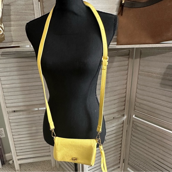 NEW•CHARMING CHARLIE•Limoncello Mellow Yellow Crossbody/Clutch - Picture 6 of 12